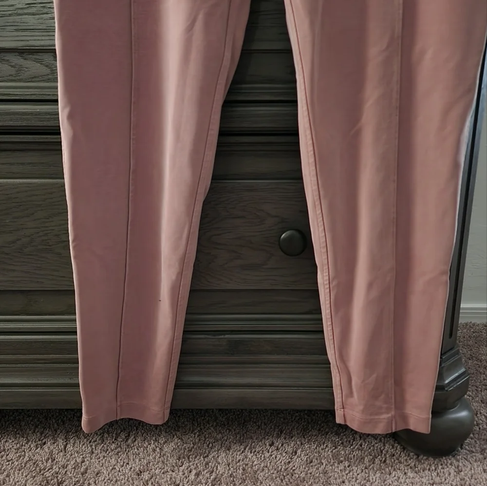 Lululemon Lisse Jogger *the lab - Picture 12 of 14